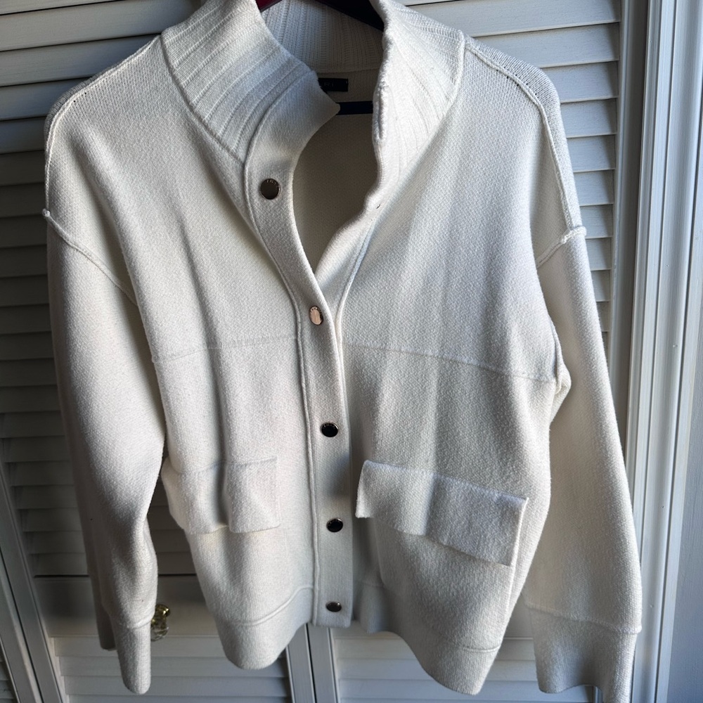 Tahari Cream Knit Sweater